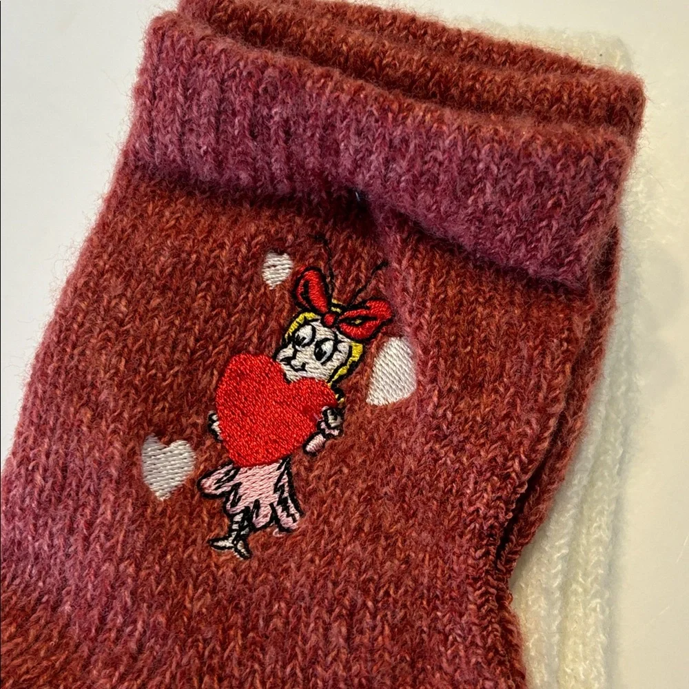 The Grinch Cindy Lou Who Heart Theme Quarter Crew Socks 2 Pack